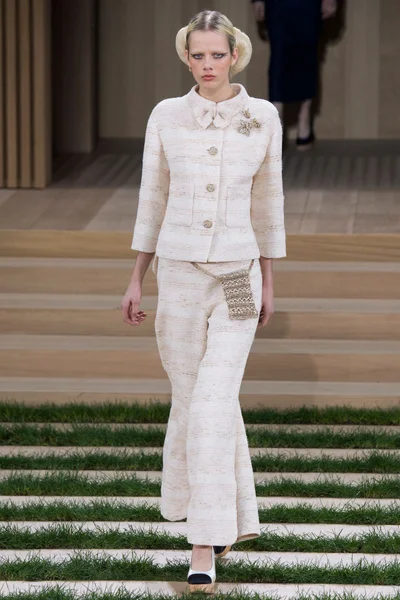 Look 6
